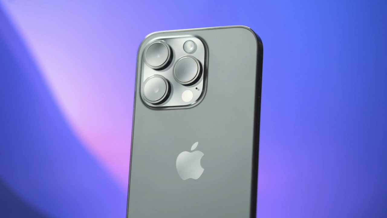 samsung-galaxy-s23-ultra-vs-iphone-14-pro